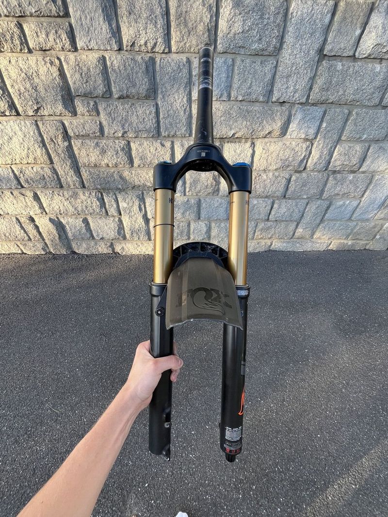 FOX FLOAT 38 FACTORY GRIP X2