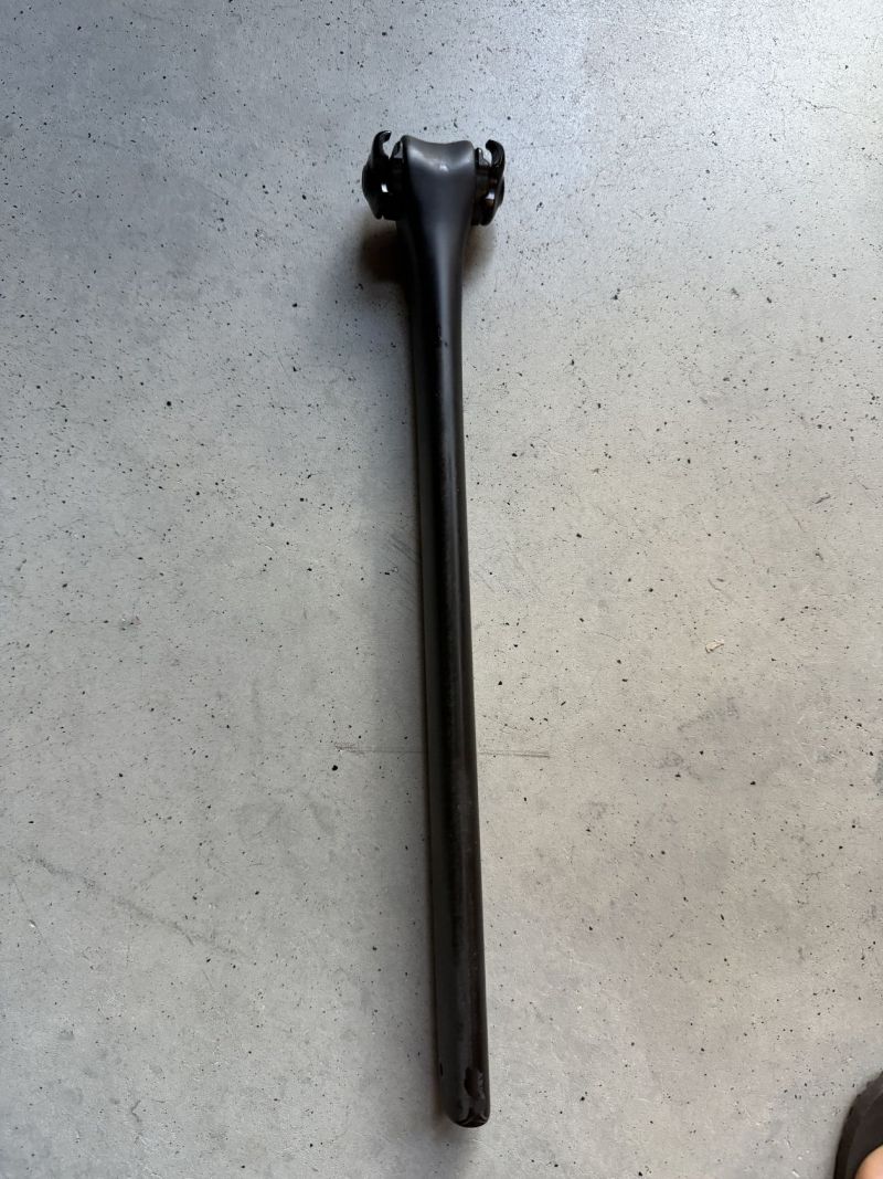 Karbonová sedlovka Tarmac SL8 0mm offset