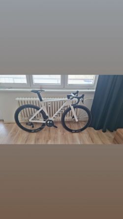 Canyon Aeroad CF SLX 7
