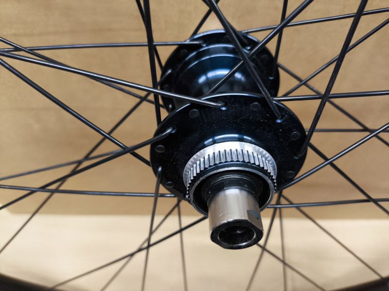 zapletená kola Rodi náboje Shimano SLX