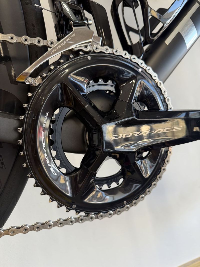 Trek Madone s kompletní sadou Dura-Ace Vel.M/L