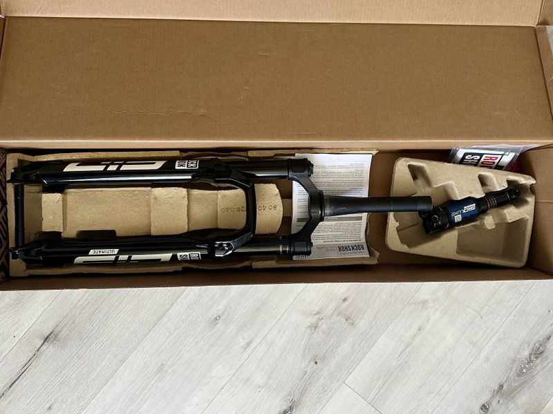 RockShox SID Ultimate, 120mm 29" a SID Luxe Ultimate 165x45mm