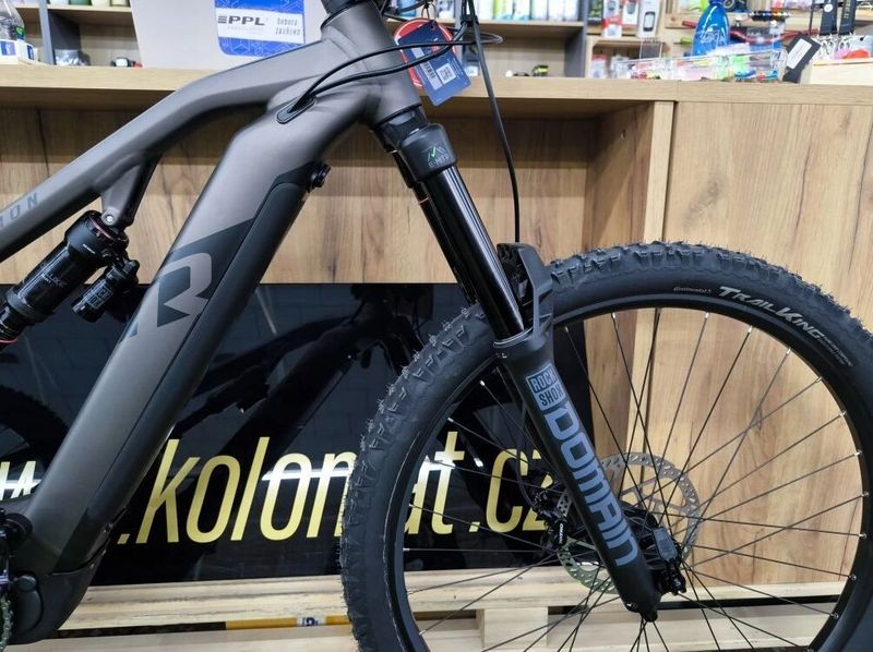 Raymon TrailRay 160E 9.0 stone/black - Celoodpružené elektrokolo