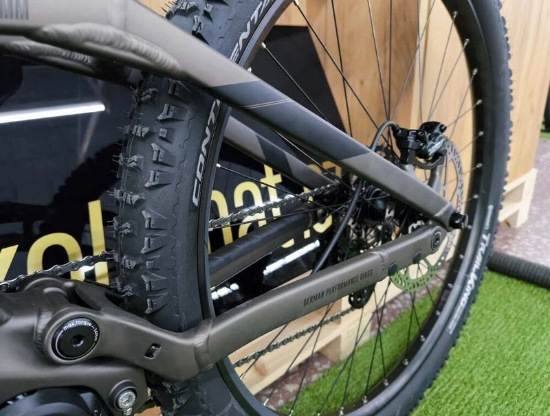 Raymon TrailRay 160E 9.0 stone/black - Celoodpružené elektrokolo