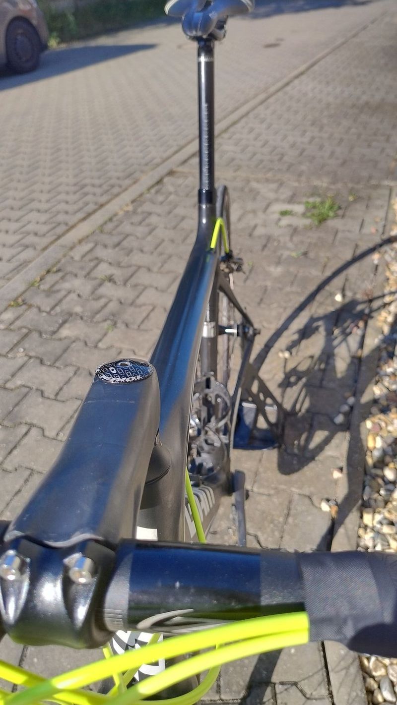 Giant TCR - Karbon s wattmetrem (velikost ML 175-183cm)