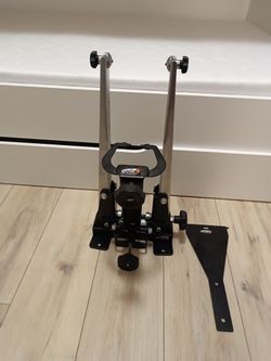 Centrovací stolice Super B TB-PF35