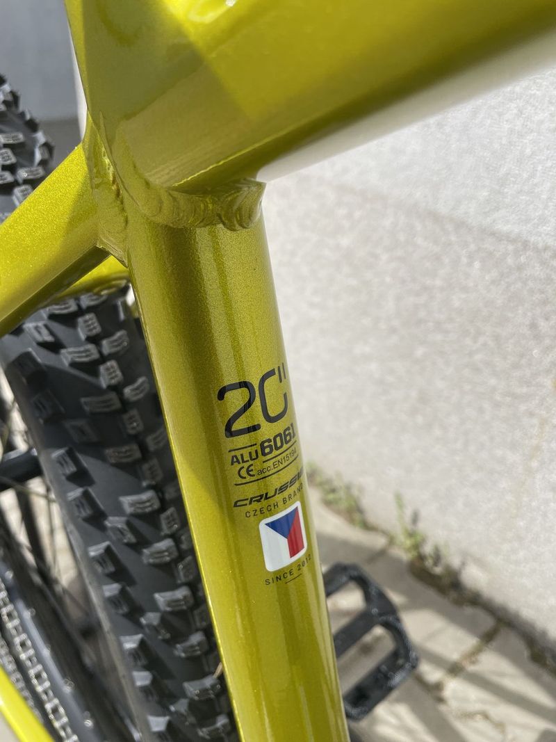 Nové elektrokolo CRUSSIS E-LARGO 7.10 - 720 Wh velikost 20”