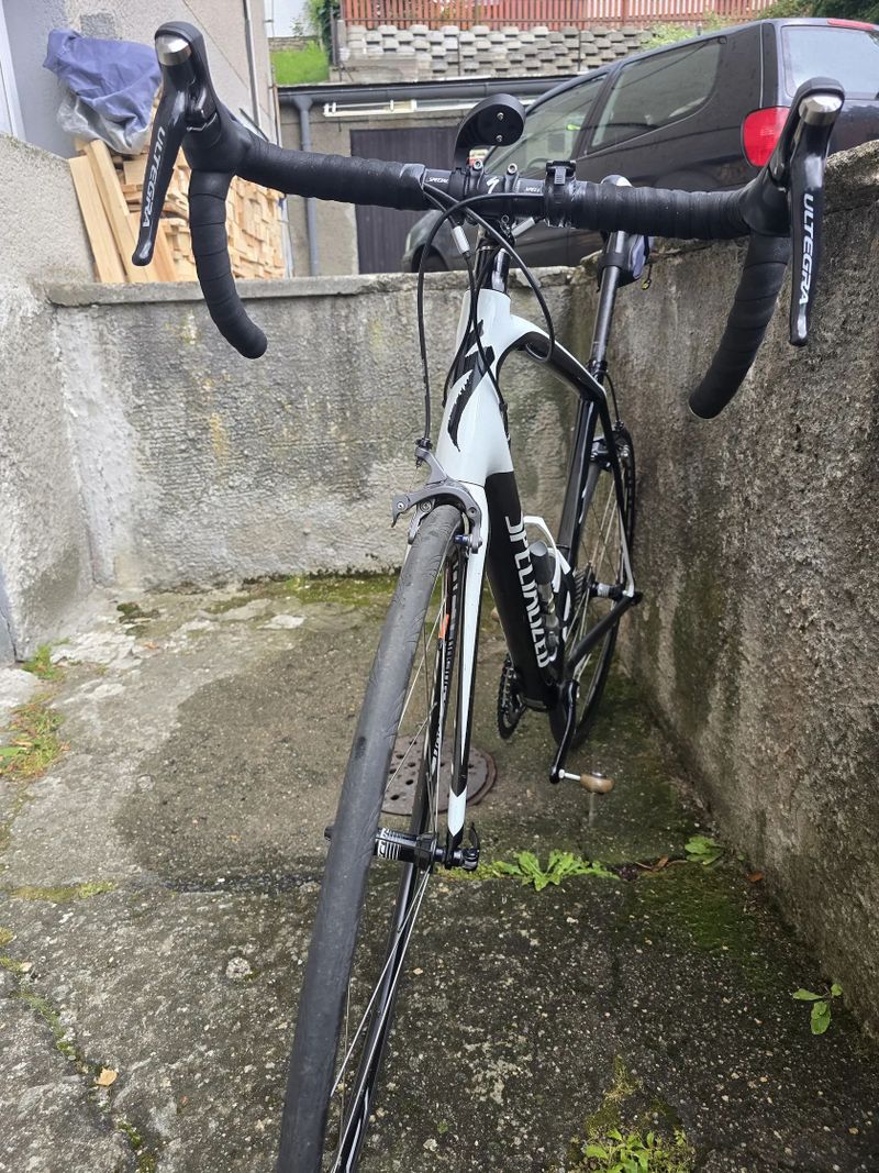Silnicni kolo Specialized