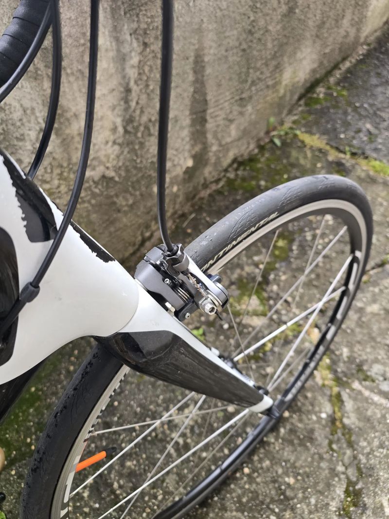Silnicni kolo Specialized
