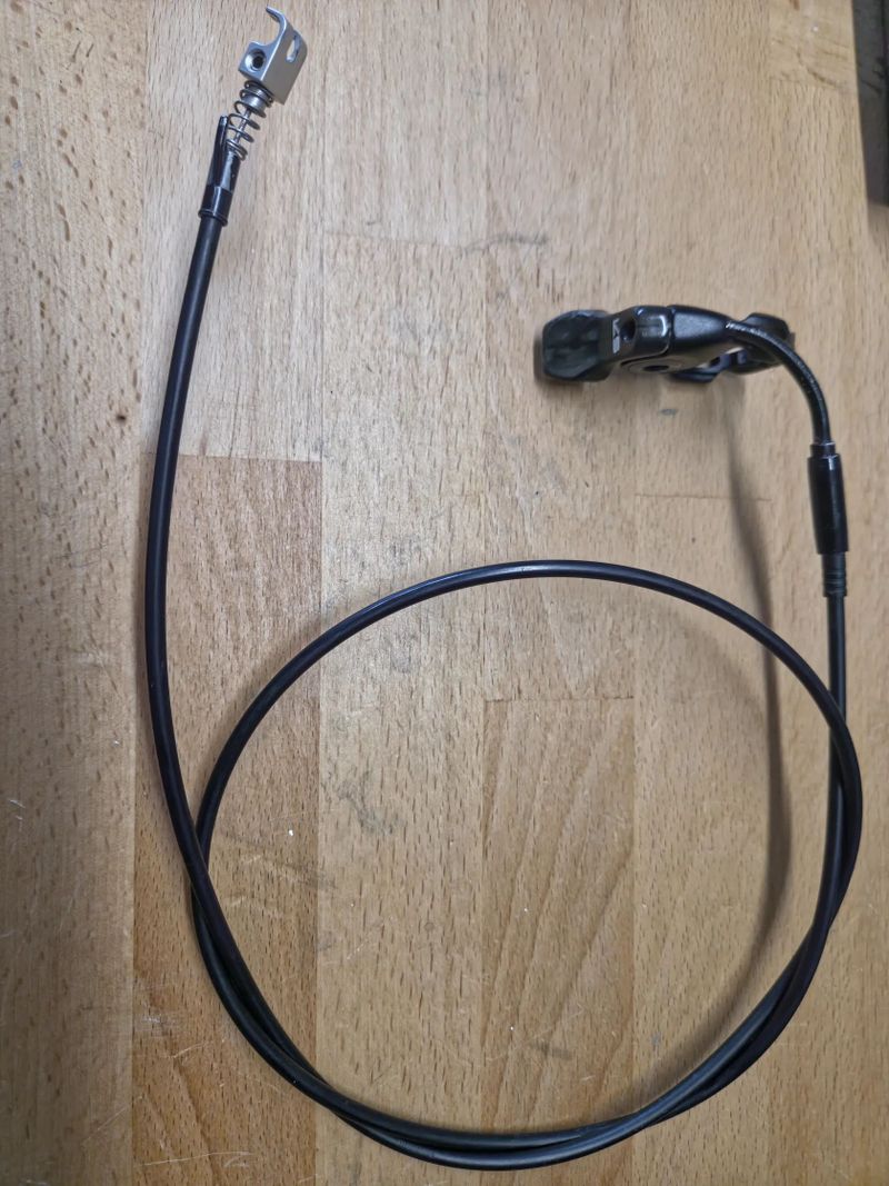 Kind Shock E20 External teleskopická sedlovka, Ø-30,9 mm, 370 mm/100 mm