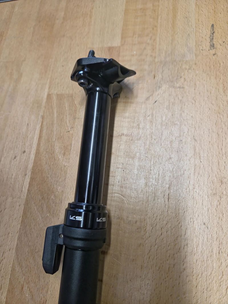 Kind Shock E20 External teleskopická sedlovka, Ø-30,9 mm, 370 mm/100 mm