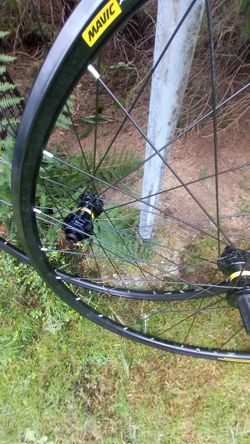  Zapletená kola MAVIC Aksium DCL, Shimano 11, Centerlock