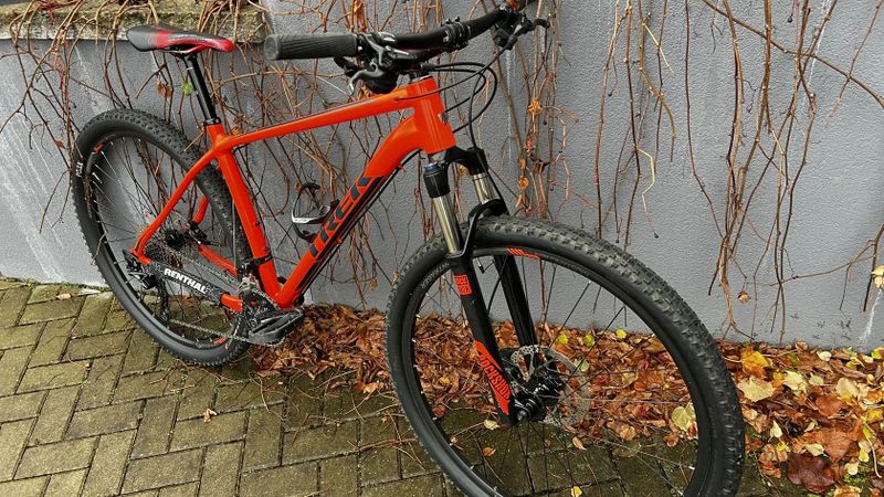 Trek Superfly 5 - velmi zachovalý 