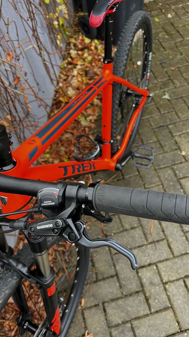 Trek Superfly 5 - velmi zachovalý 