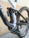 CUBE Two15 vel. XL, zdvihy 200/200 mm, 27,5" TOP STAV, Sjezďák downhill