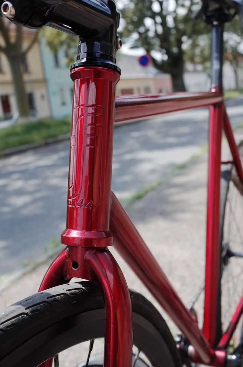 Fixed Gear Focal 44 – custom build, 8,7 kg, flip/flop náboj – Praha 6