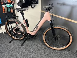 Cube Reaction Hybrid PRO 625 2023 EASY ENTRY 45KM