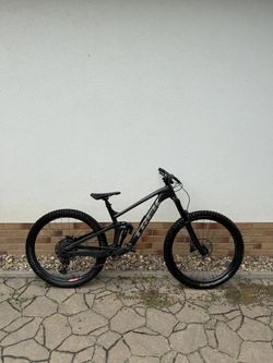 Trek Slash 8