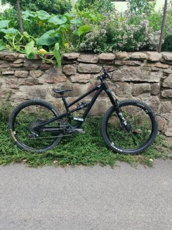 YT capra core 2