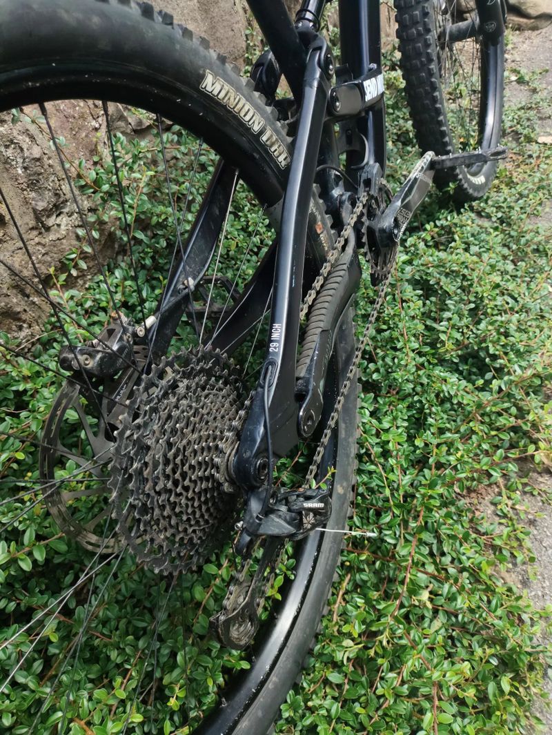 YT capra core 2