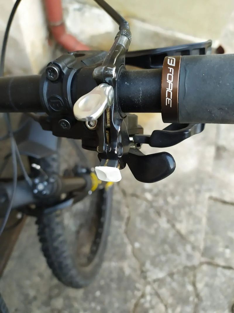 Celoodpružené elektrokolo bergamont