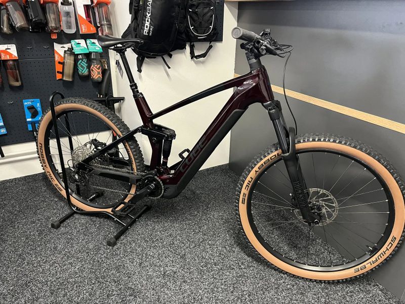 CUBE Stereo Hybrid 140 HPC RACE 750 2024 XL 554km