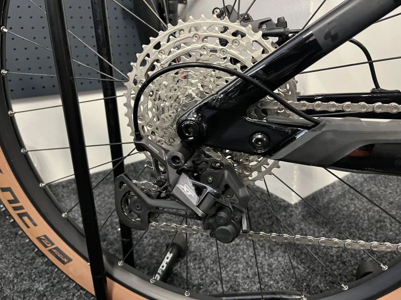 CUBE Stereo Hybrid 140 HPC RACE 750 2024 XL 554km
