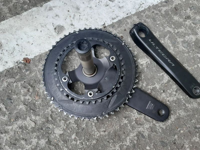 Prodám sezónu jeté Kliky Shimano Ultegra 12sp 172,5mm převodníky 52-36