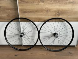 Zapletená kola Specialized