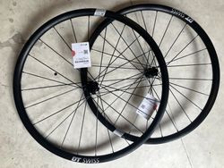 Gravelové kola DT SWISS G1800, náboje DT 370 ratchet , 28"