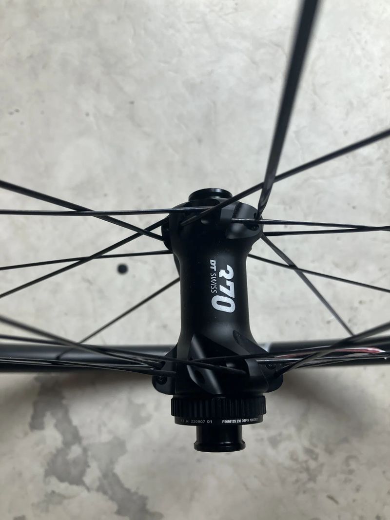 Gravelové kola DT SWISS G1800, náboje DT 370 ratchet , 28"
