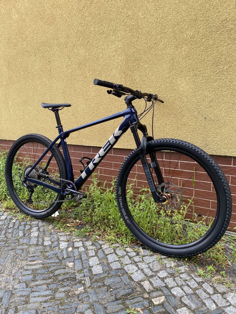 Trek Procaliber 9.6 Blue Carbon Horské kolo