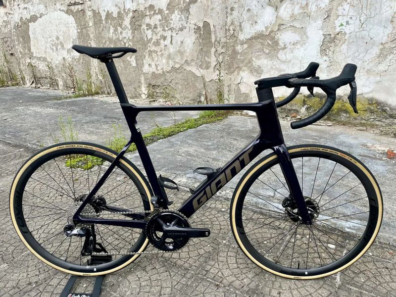 GIANT Propel Advanced Pro 0 Di2, Black Currant/Chrome - vel. XL