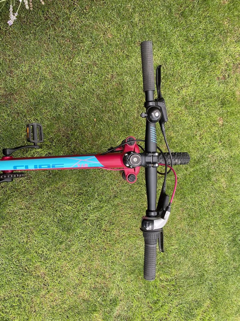 Cube access 24"