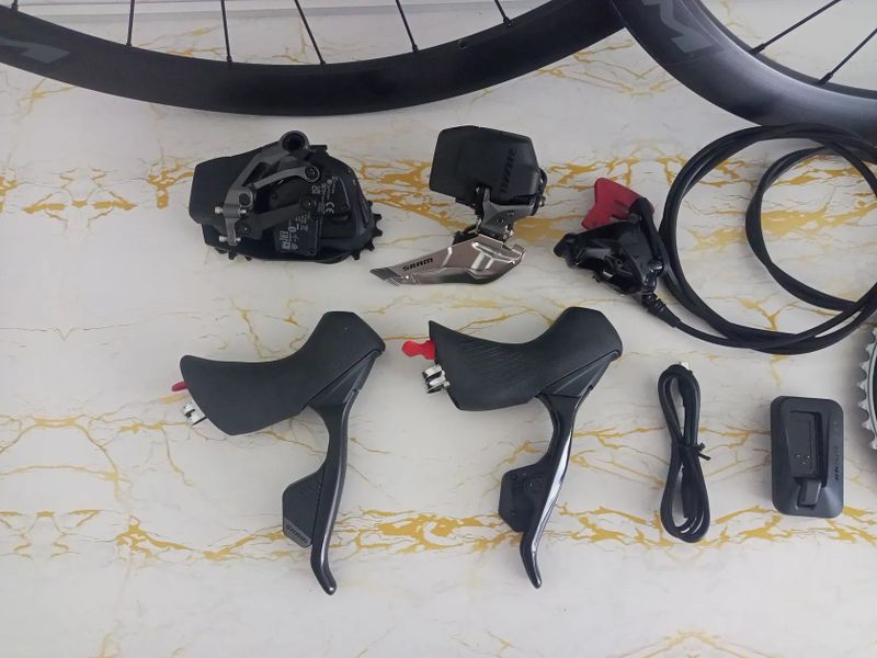 Nová sada Sram Rival AXS Etap 2x12 + Fulcrum 