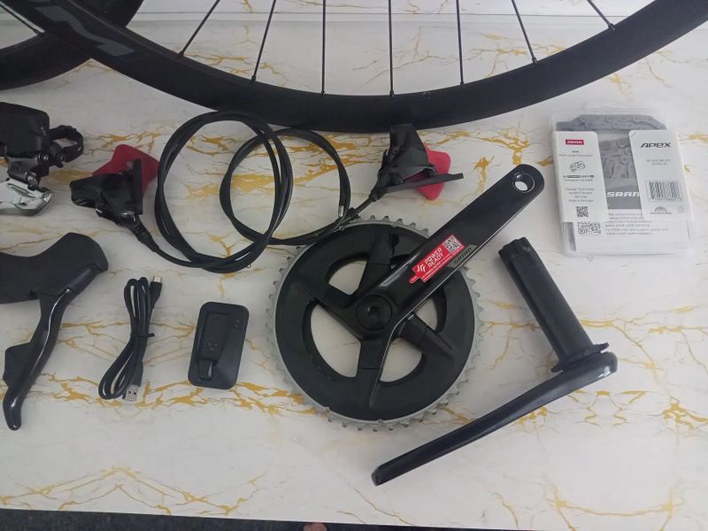 Nová sada Sram Rival AXS Etap 2x12 + Fulcrum 