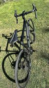 Trek Domane SL 6 – velikost 54 cm (M), minimálně jeté