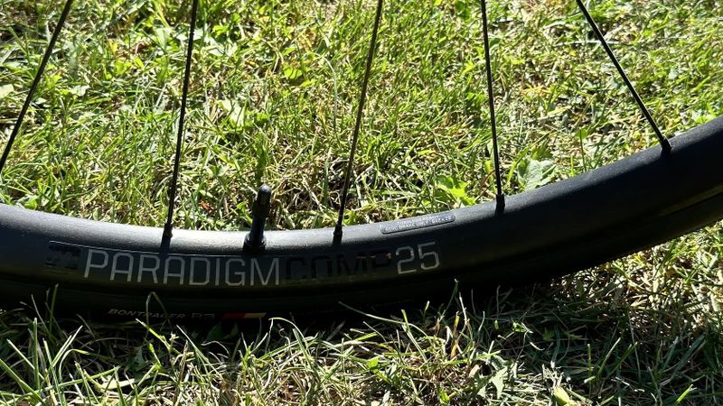 Trek Domane SL 6 – velikost 54 cm (M), minimálně jeté