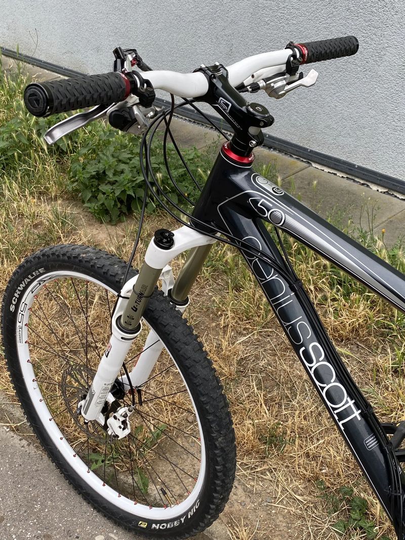 CELOODPRUŽENÉ HORSKÉ KOLO SCOTT GENIUS 50 KOLA 26”
