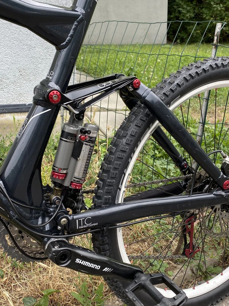 CELOODPRUŽENÉ HORSKÉ KOLO SCOTT GENIUS 50 KOLA 26”