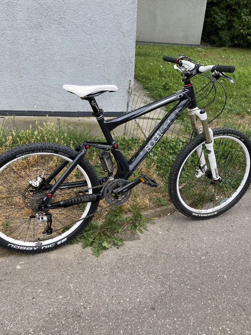 CELOODPRUŽENÉ HORSKÉ KOLO SCOTT GENIUS 50 KOLA 26”