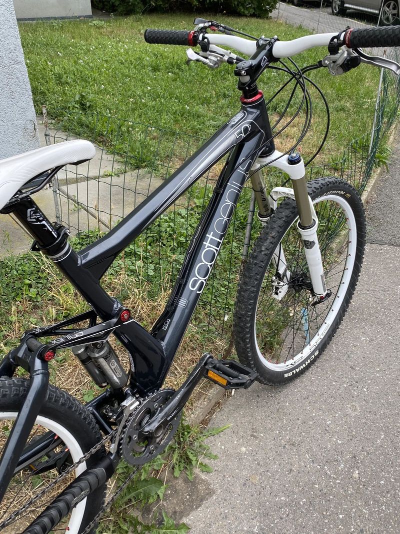 CELOODPRUŽENÉ HORSKÉ KOLO SCOTT GENIUS 50 KOLA 26”