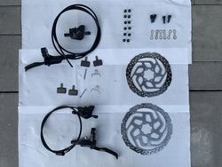 Hydraulické kotoučové brzdy Shimano MT200