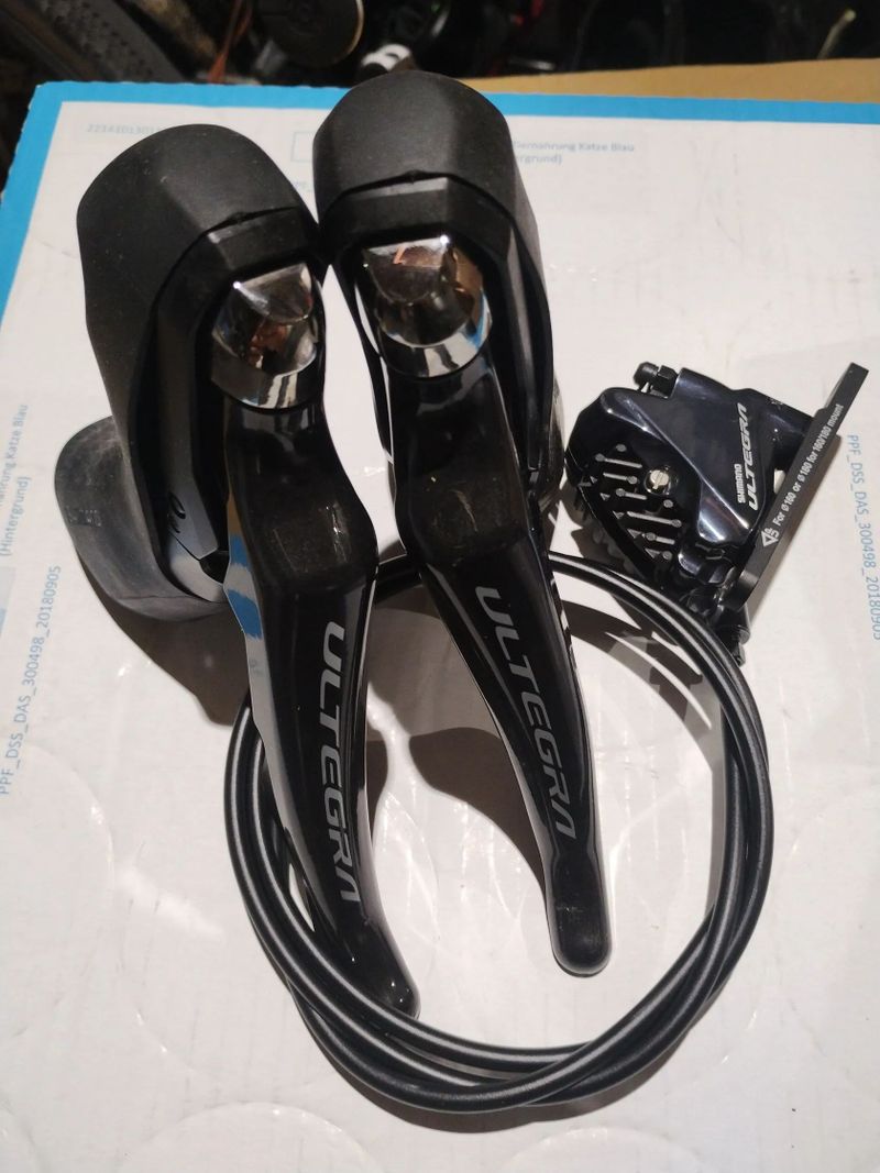 Ultegra 11s páky a nový přední třmen s hadicí 
