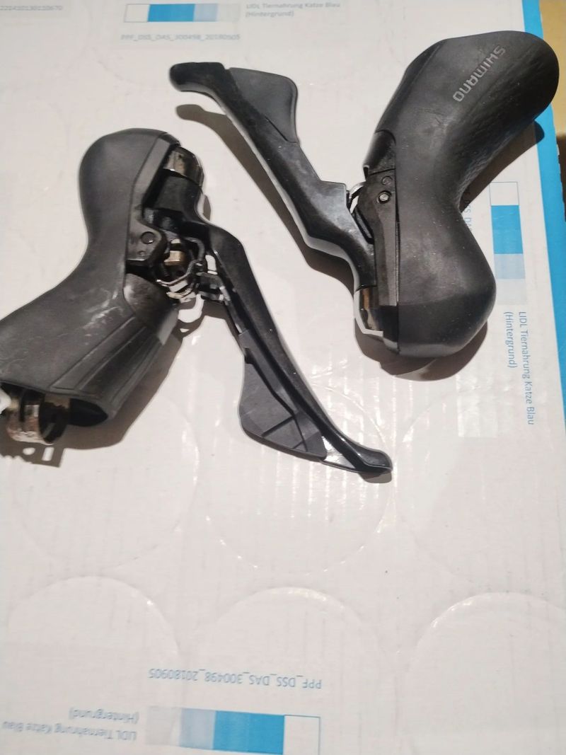 Ultegra 11s páky a nový přední třmen s hadicí 