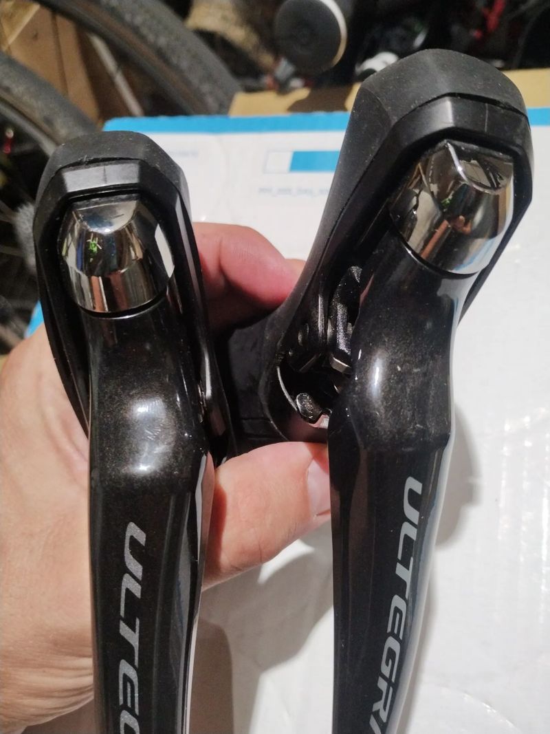 Ultegra 11s páky a nový přední třmen s hadicí 