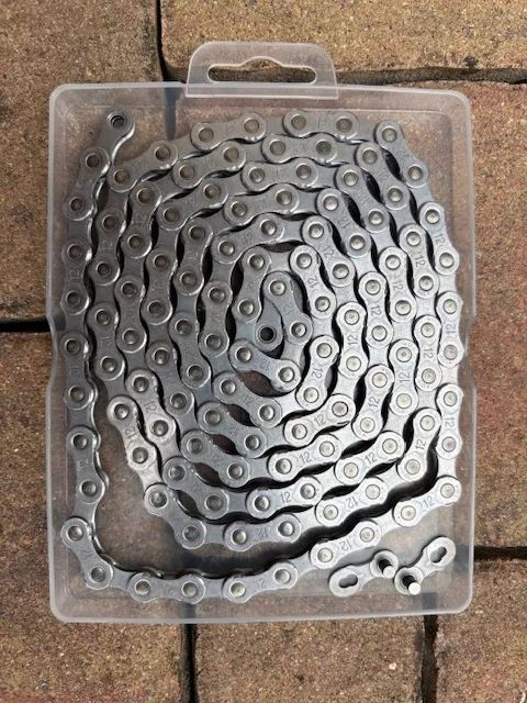 Kazeta Shimano CS-M6100-12 a řetěz KMC e.12 Sport