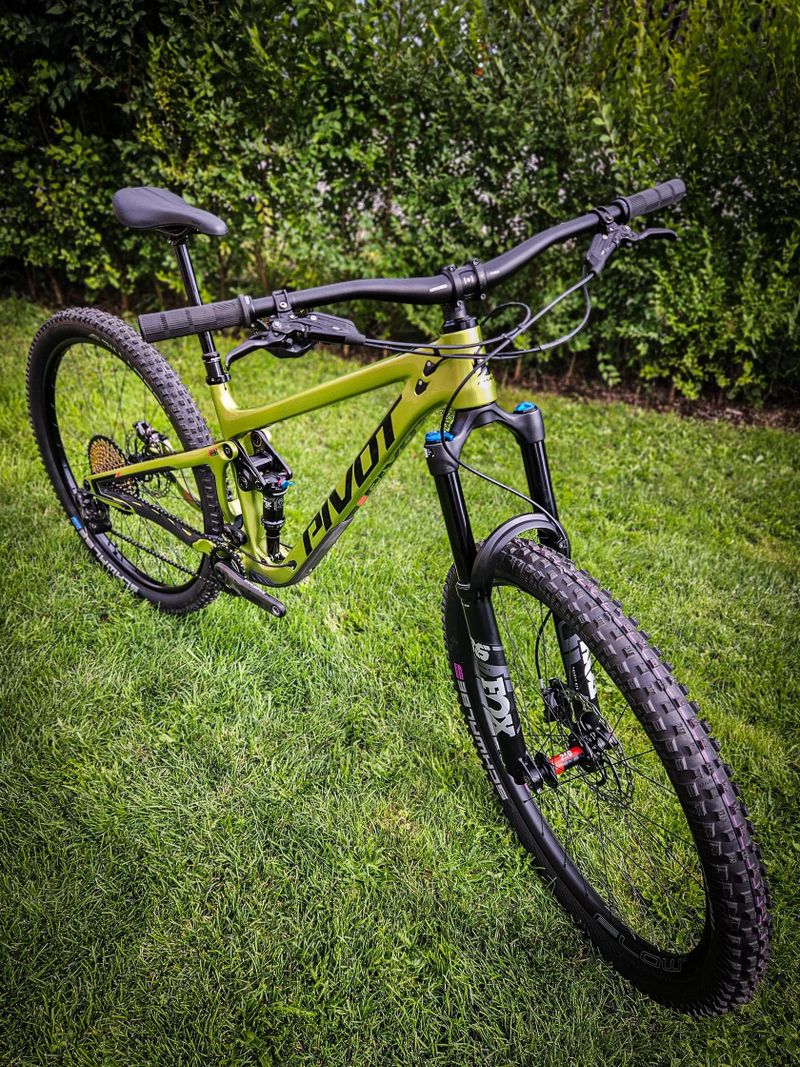 Pivot Switchblade
