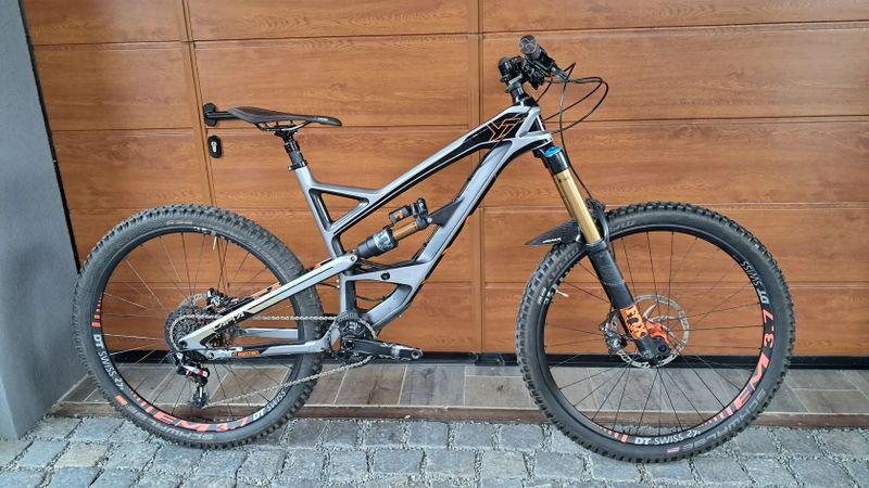 karbonové enduro YT Industries CAPRA CF Pro Race Enduro Virtual 4 Link vel.L pro 170-185cm