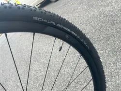 Scott Speedster Gravel 30 vel. 61 cm, kompletní sada Shimano GRX 400 vč. hyd. brzd + náhradní kom.